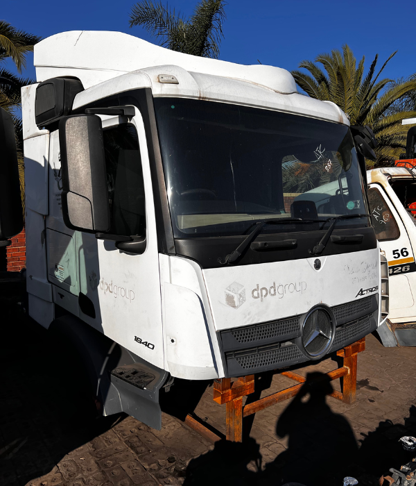 MERCEDES BENZ ACTROS NARROW LOW ROOF CAB