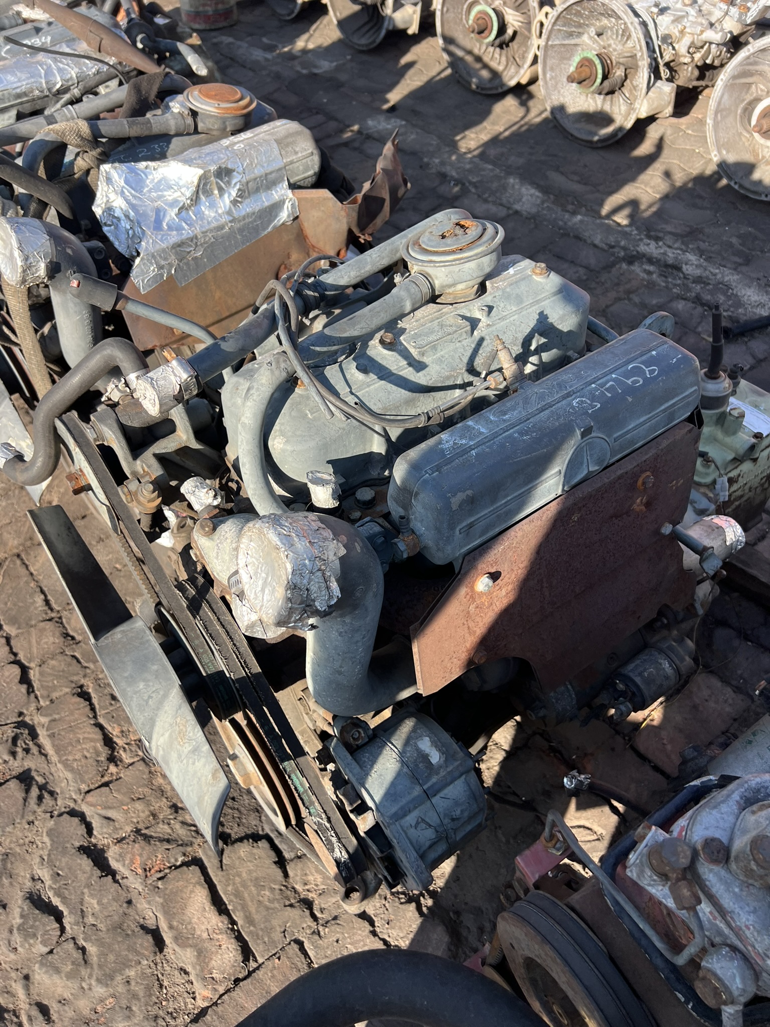 MERCEDES BENZ OM364 ENGINE 2