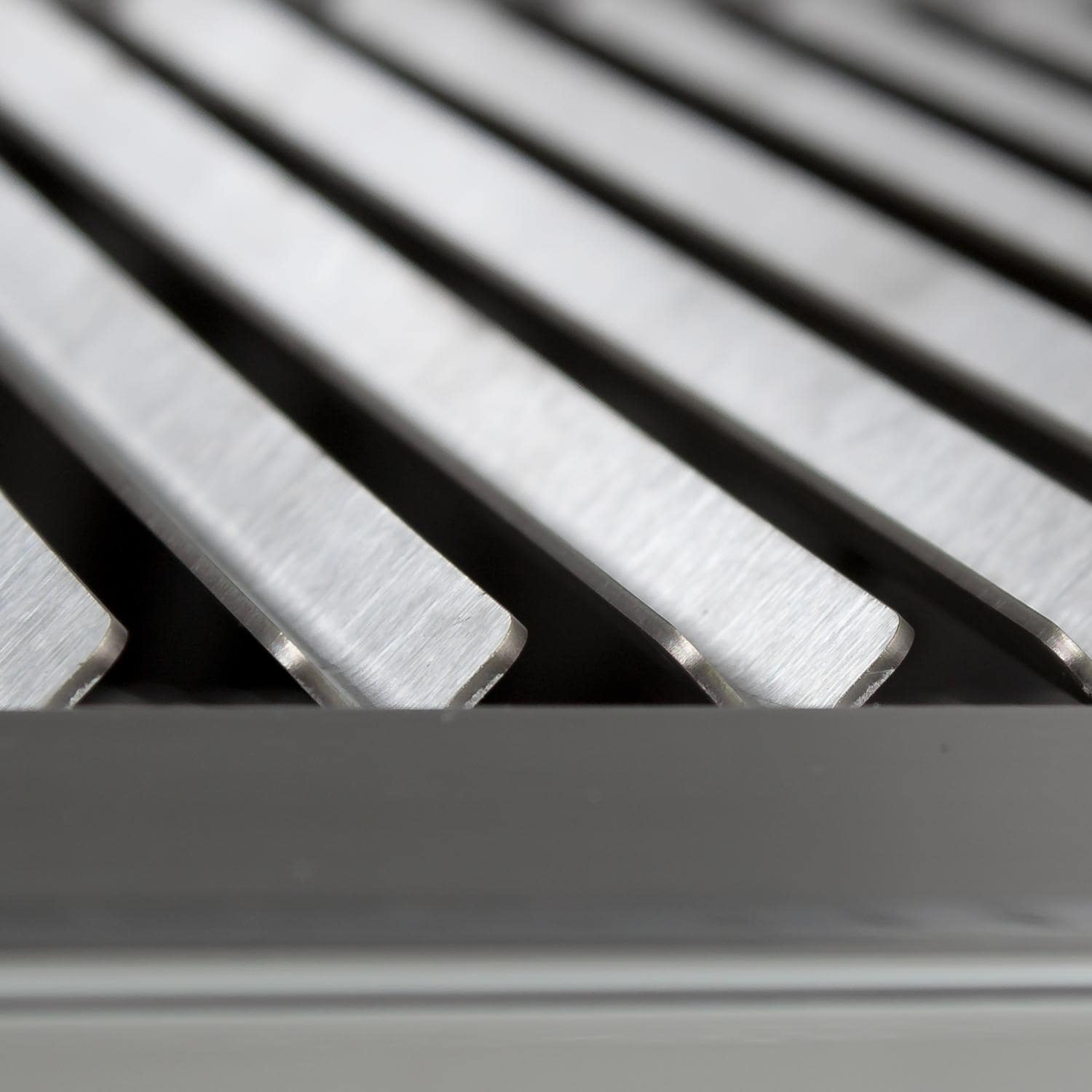 Solaire 30-Inch Built-In InfraVection Natural Gas Grill With One Infrared Burner - Image 7