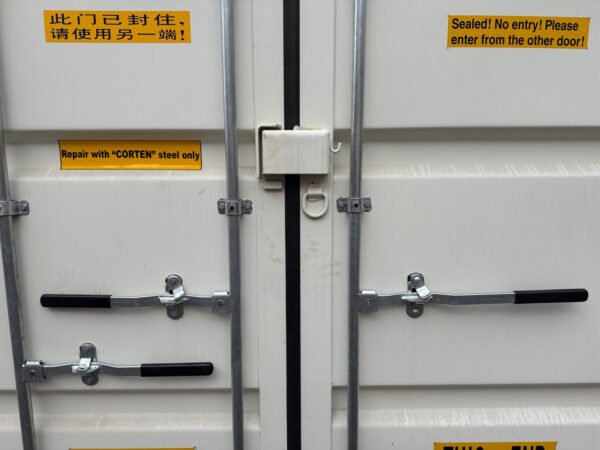 New 24 ft High Cube Shipping Container – White or Red - Image 4