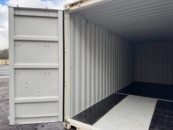 New 24 ft High Cube Shipping Container – White or Red - Image 16