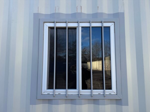 Used 40 ft High Cube Shipping Container – Beige or Red - Image 8