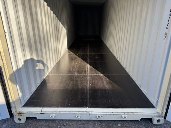 As-Is 40 ft High Cube Refrigerated Shipping Container – Beige or Red - Image 21